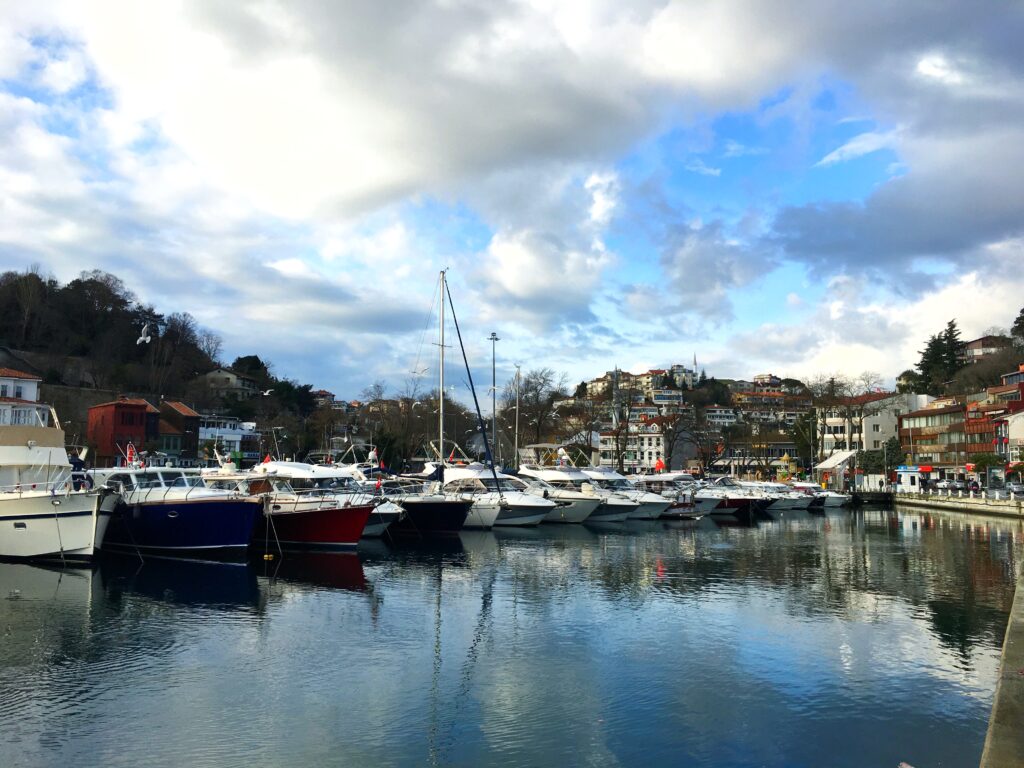 ekseniz-anasayfa-istanbul-sariyer-tarabya-marina-deniz-teknelerJPG